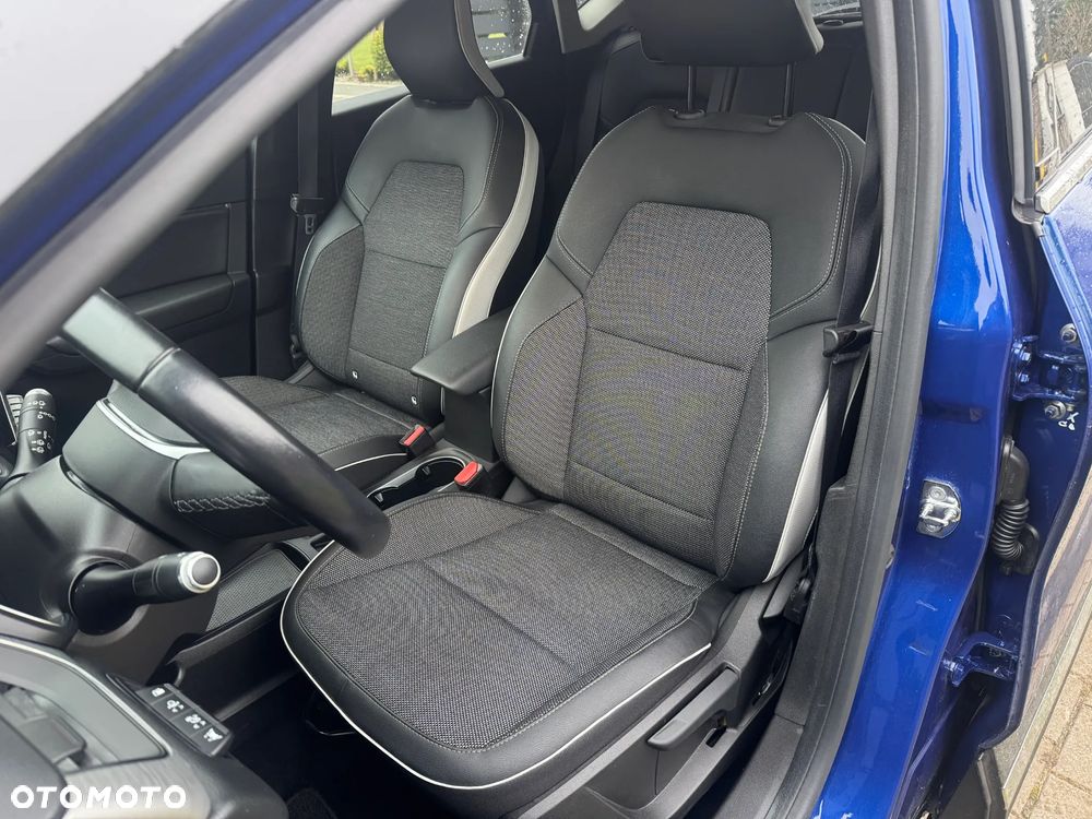 Renault Captur E-TECH 160 INTENS - 13