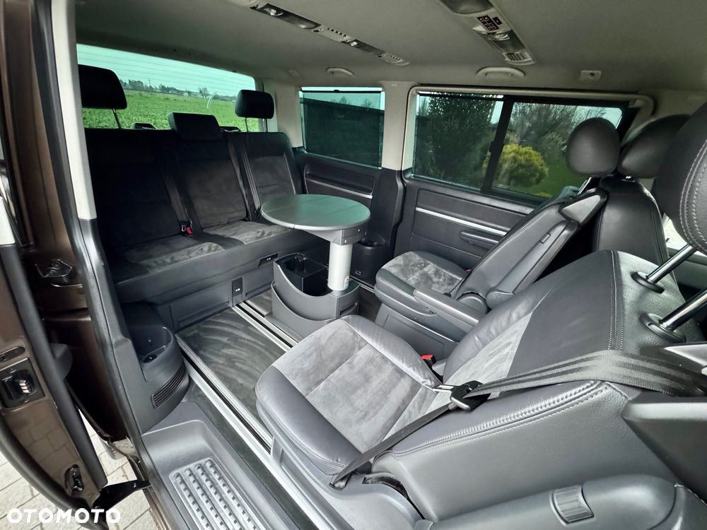 Volkswagen Multivan - 14