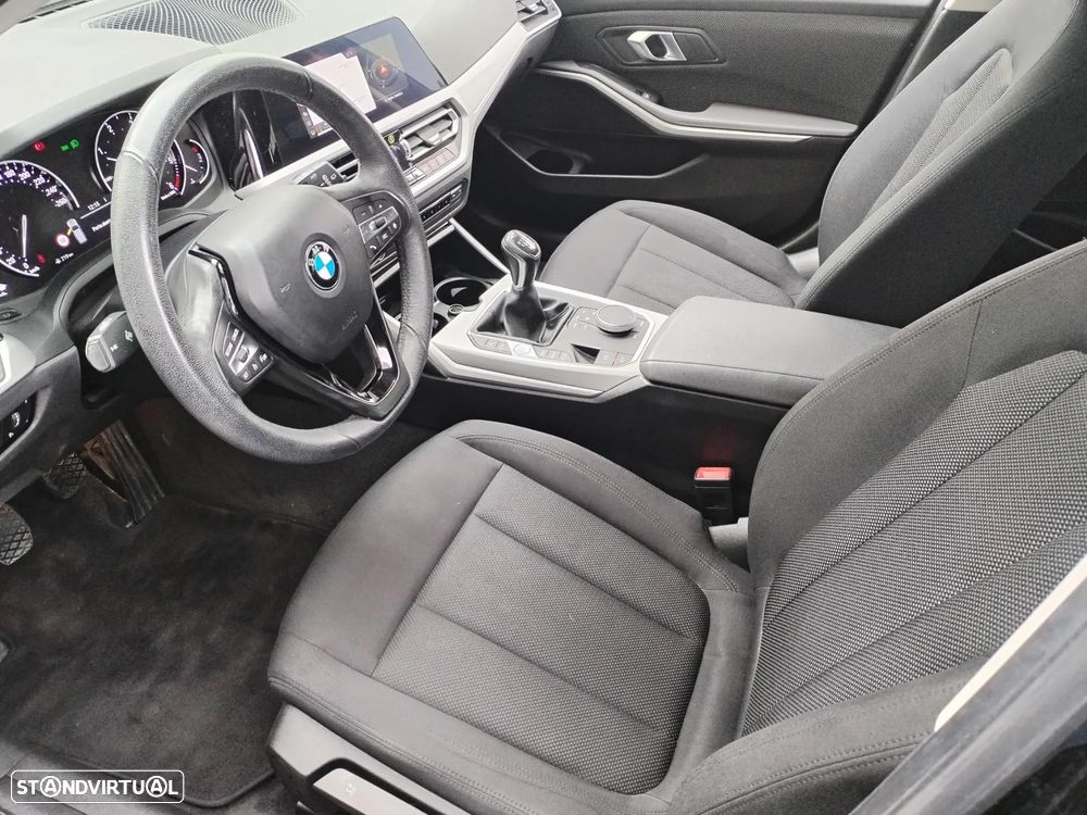 BMW 320 d EfficientDynamics - 11