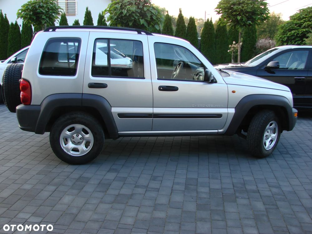 Jeep Cherokee 2.5L CRD Sport - 17
