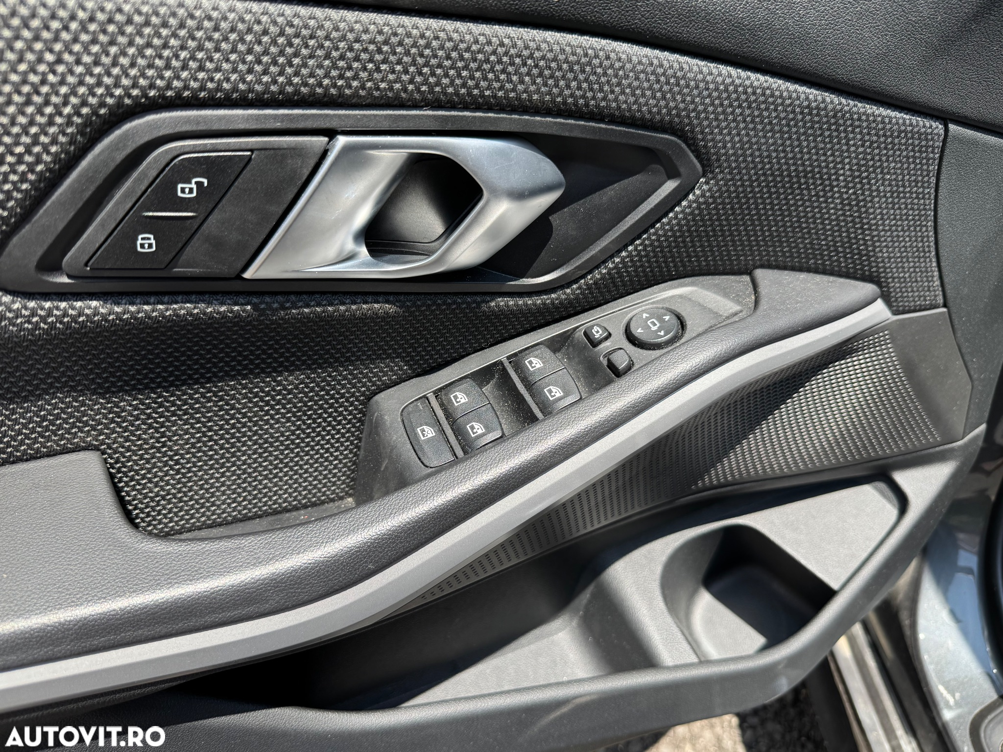 BMW Seria 3 320i AT - 17