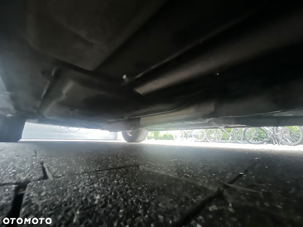 BMW Seria 7 740i V8 - 31