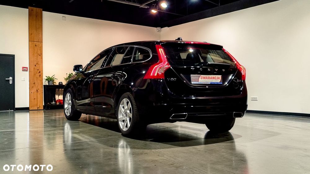 Volvo V60 D4 Drive-E Momentum - 12