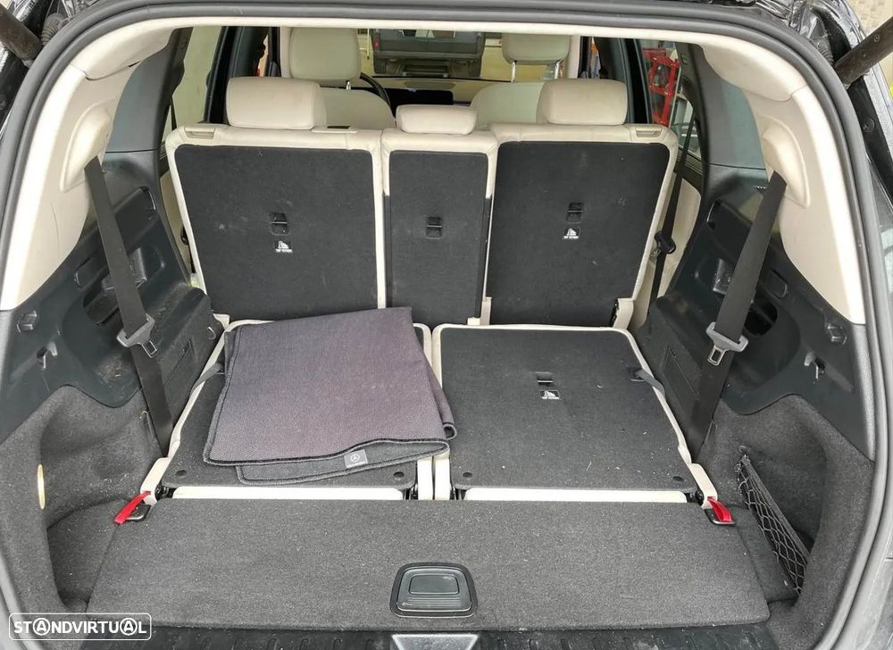 Mercedes-Benz GLB 200 - 7