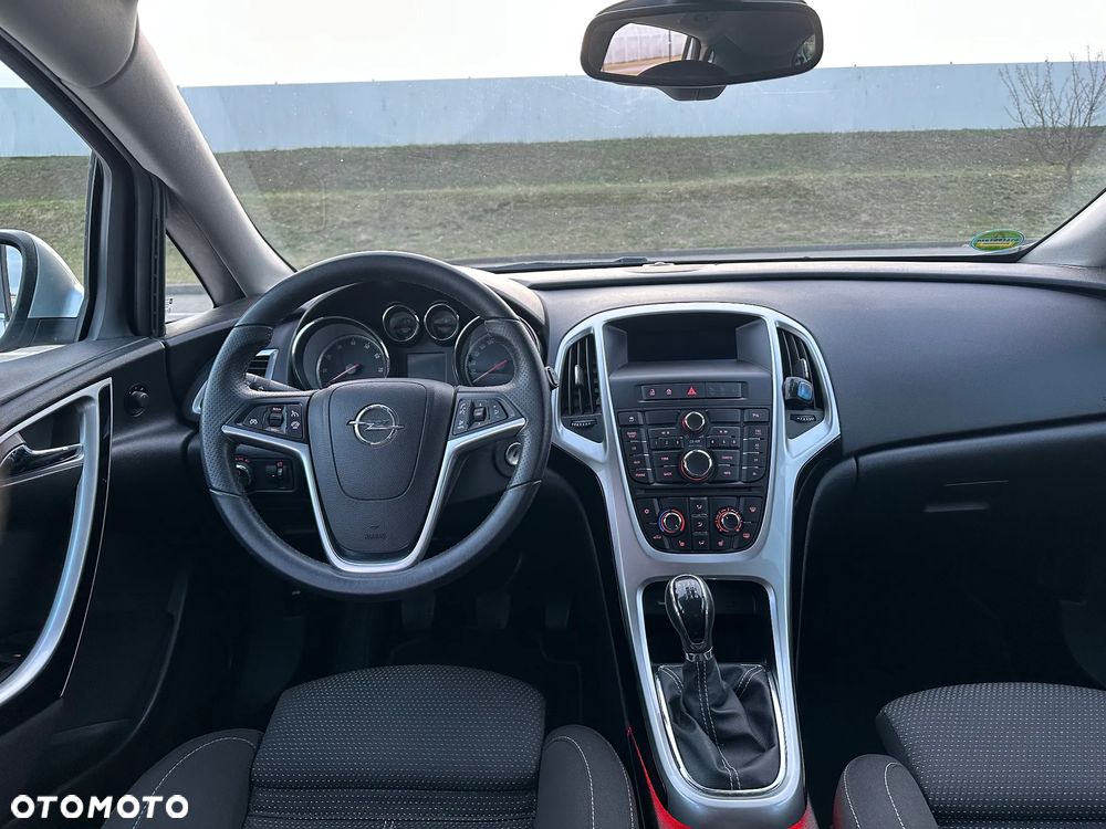 Opel Astra 1.4 Turbo - 12