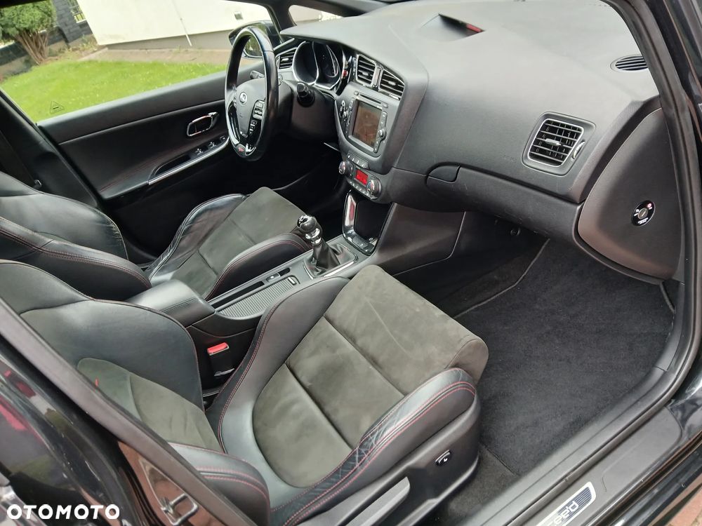 Kia Ceed 1.6 T-GDI GT - 8