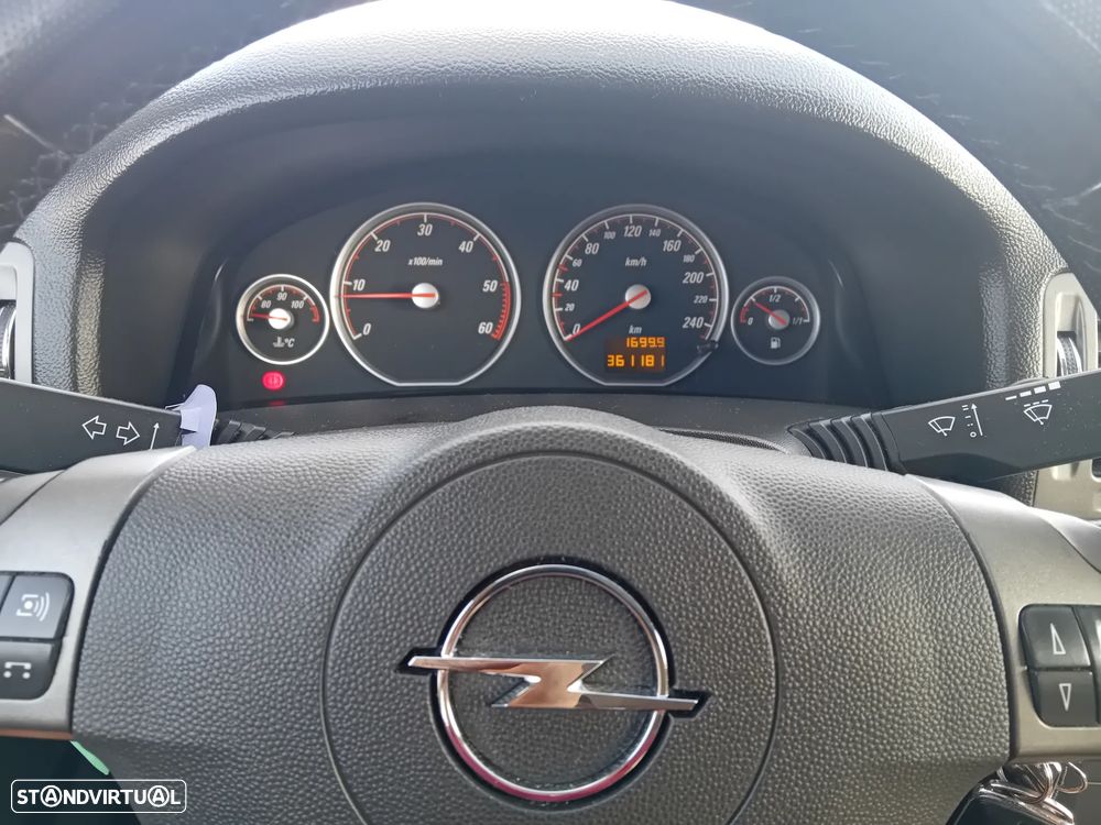 Opel Vectra Caravan 1.9 CDTi Cosmo - 9
