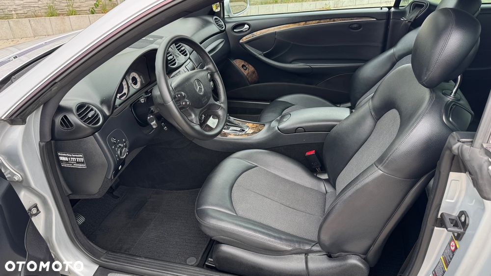 Mercedes-Benz CLK - 16