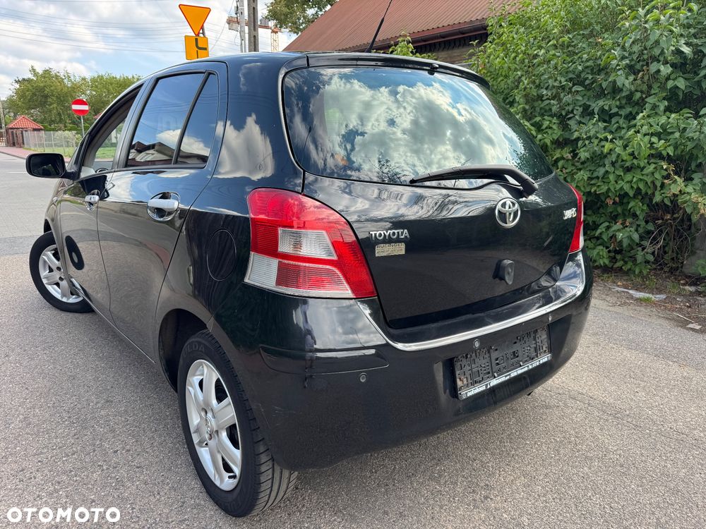 Toyota Yaris 1.33 VVT-i Executive - 3