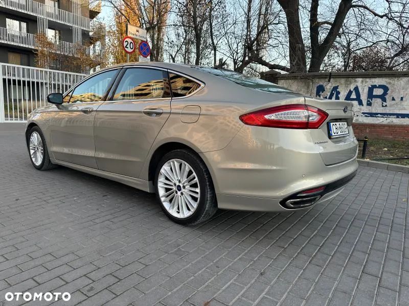 Ford Fusion - 4