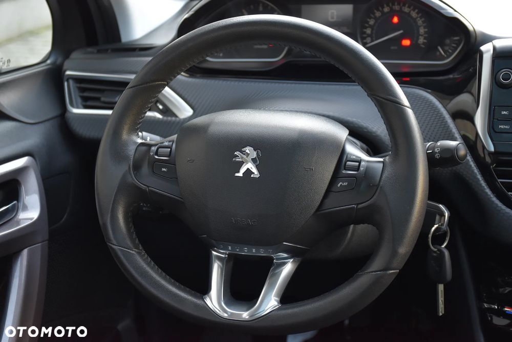 Peugeot 2008 BlueHDi 100 STOP & START Allure - 18