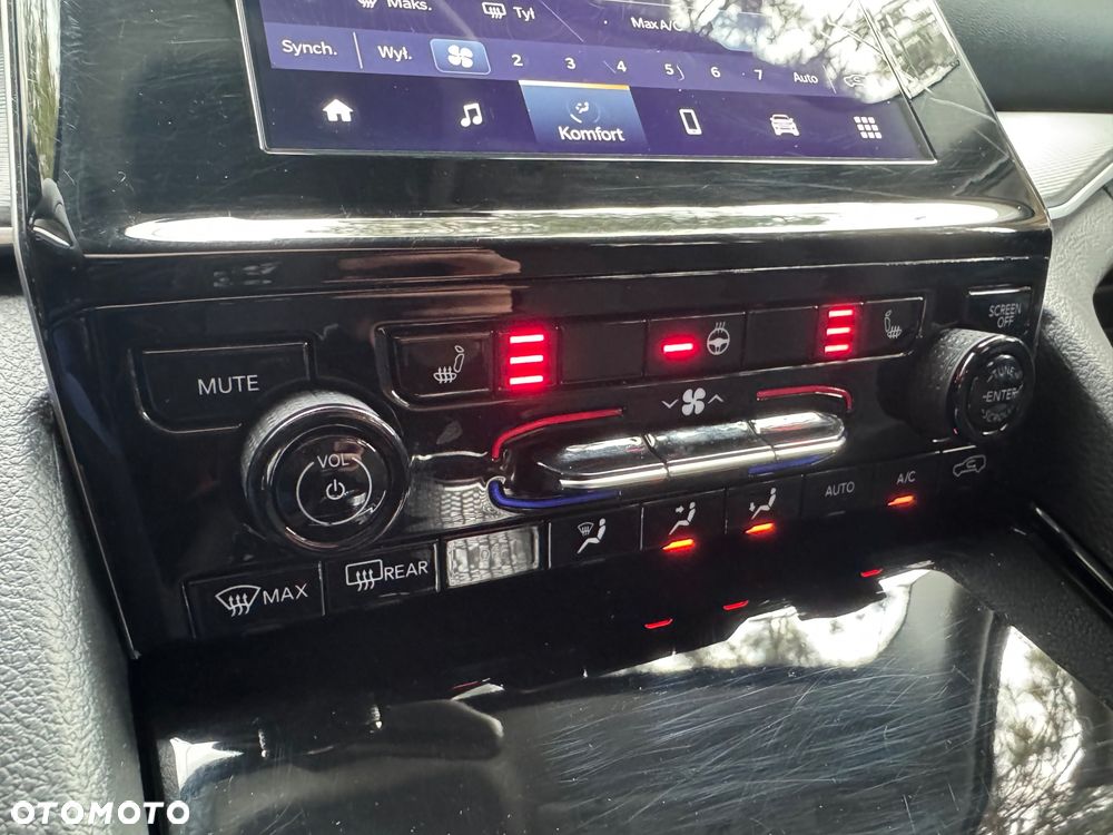 Jeep Grand Cherokee - 30