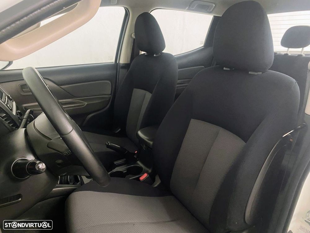 Mitsubishi L200 2.3 DI-D CD Invite 4WD - 16