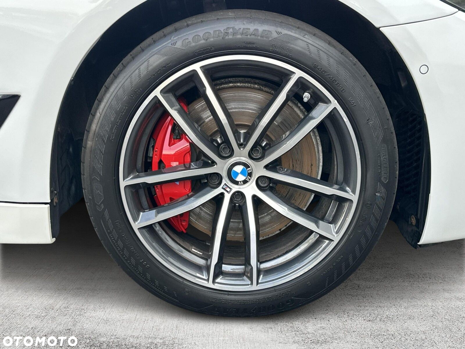 BMW Seria 5 530e xDrive M Sport sport - 33