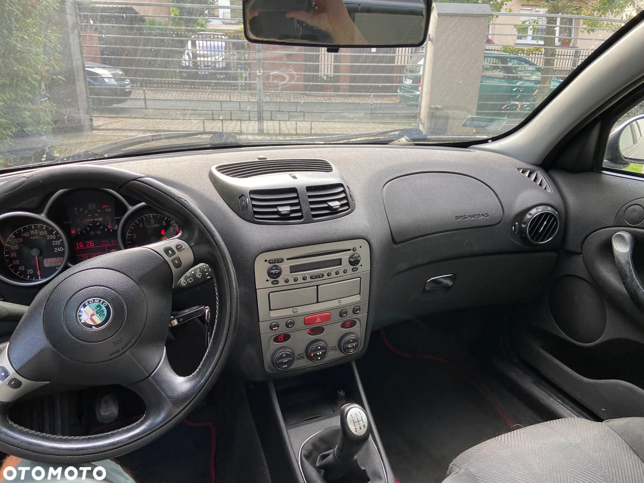 Alfa Romeo 147 2.0 Twin Spark Distinctive - 13