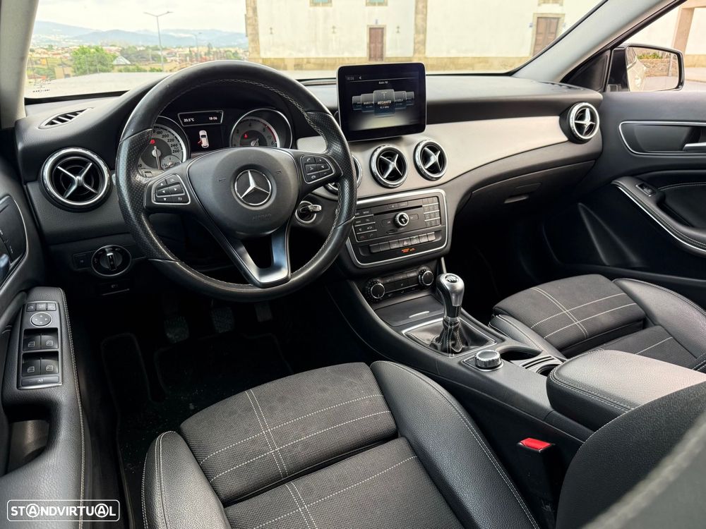 Mercedes-Benz GLA 180 d Style - 9