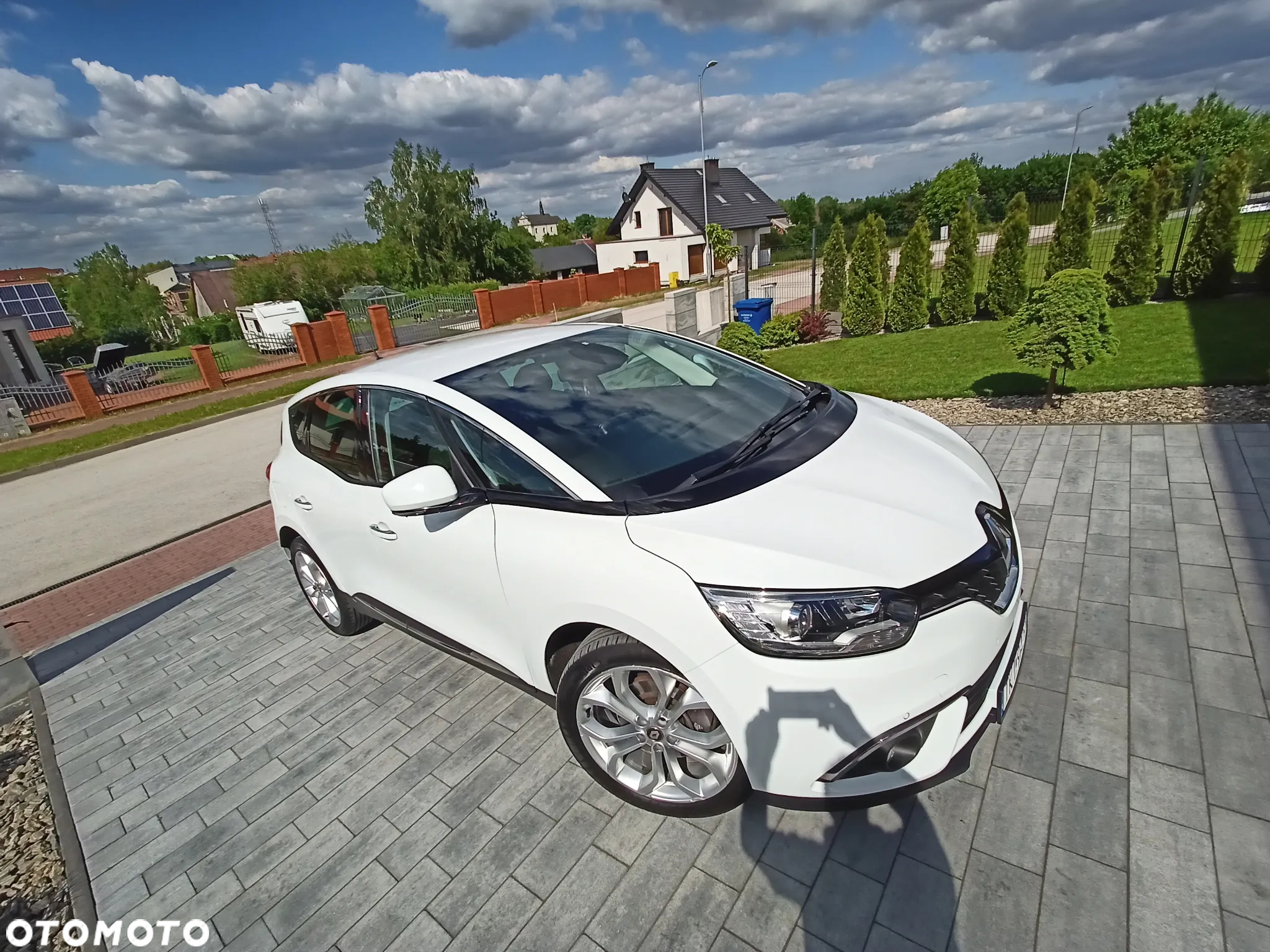 Renault Scenic 1.5 dCi Intens EDC - 2