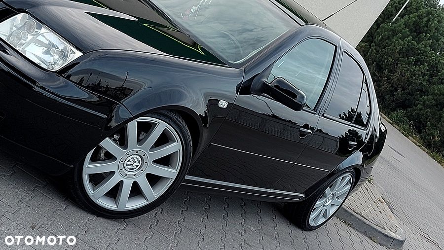 Volkswagen Bora 2.3 V5 Highline - 24