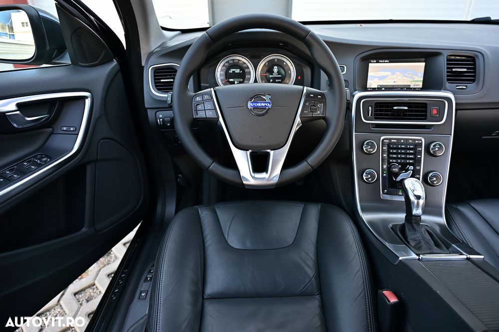 Volvo S60 D3 Geartronic R-Design - 9