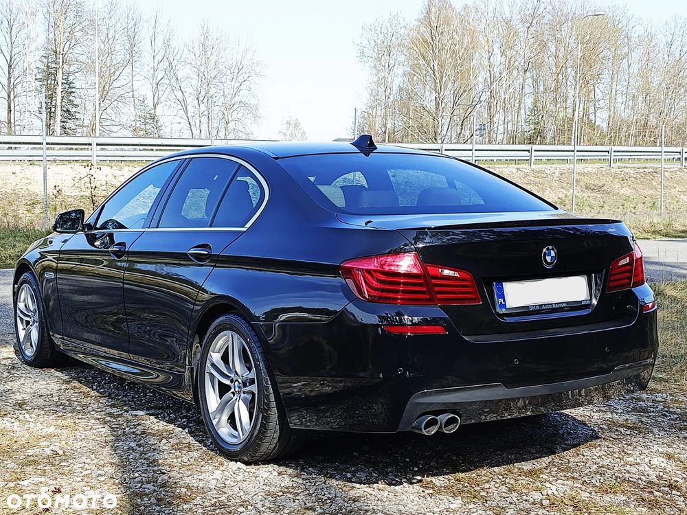 BMW Seria 5 520d xDrive - 12