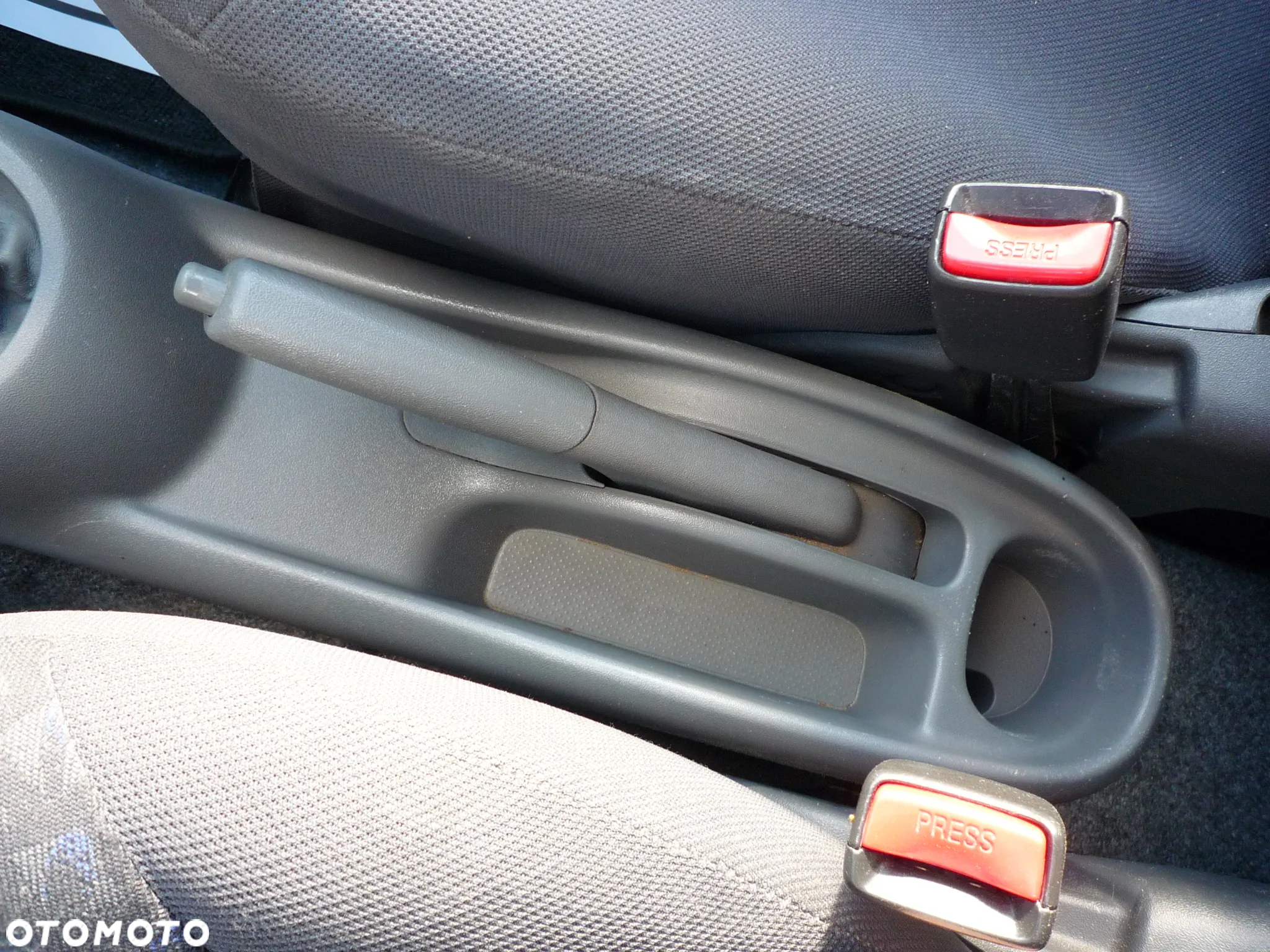 Toyota Yaris - 24