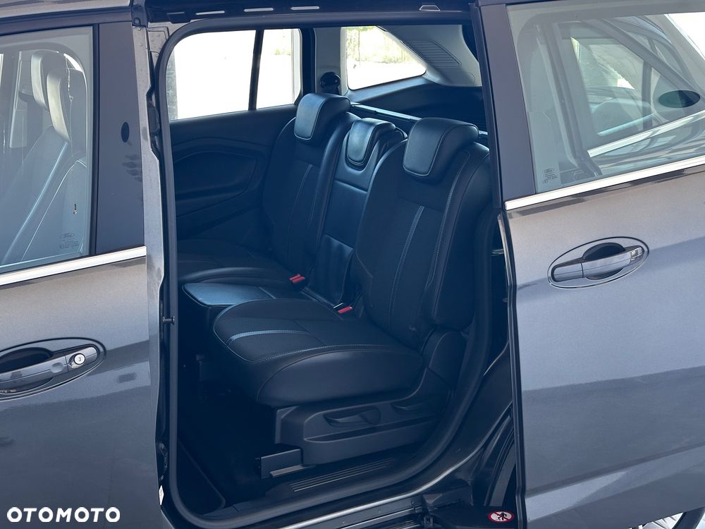 Ford Grand C-MAX - 17