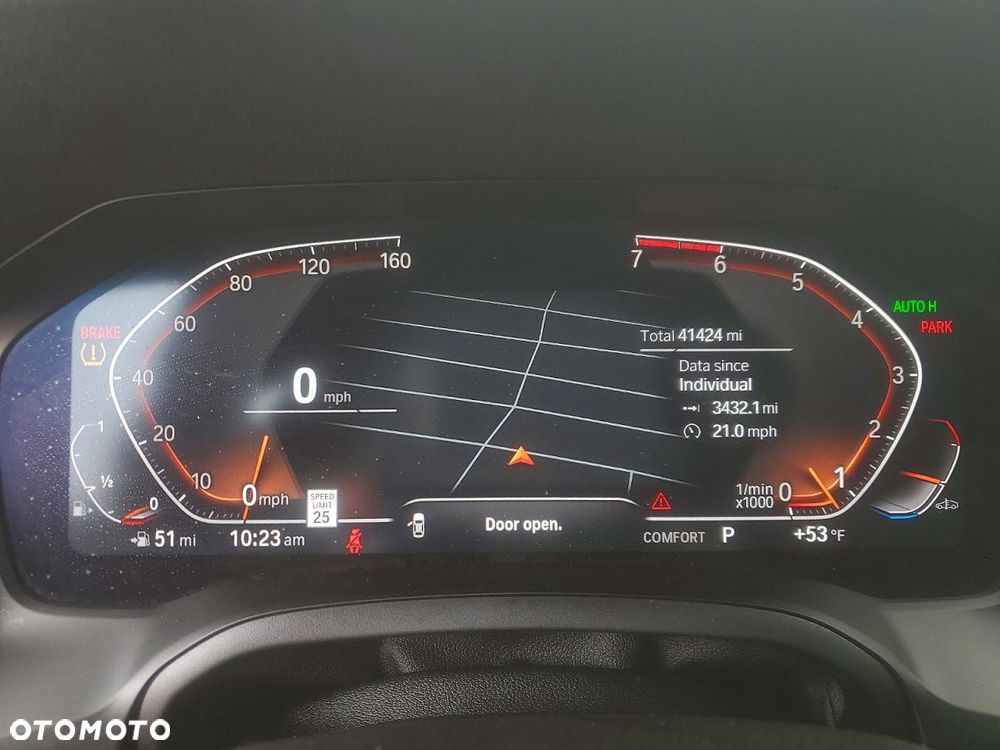 BMW Seria 3 330i xDrive M Sport - 9