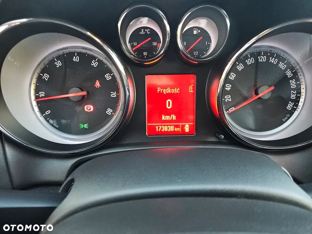 Opel Astra 1.6 T Sport - 32