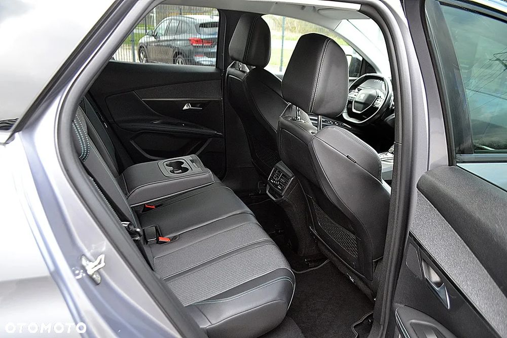 Peugeot 3008 BlueHDi 130 Stop & Start EAT8 Allure - 17