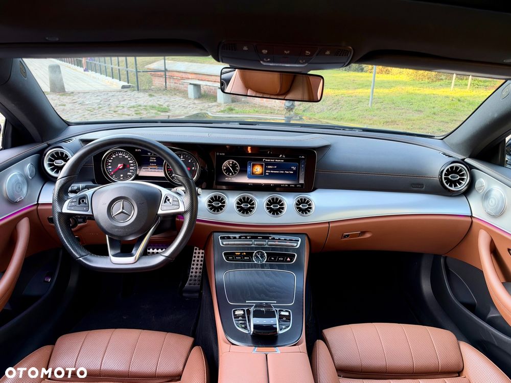 Mercedes-Benz Klasa E 220 d 4-Matic 9G-TRONIC - 23