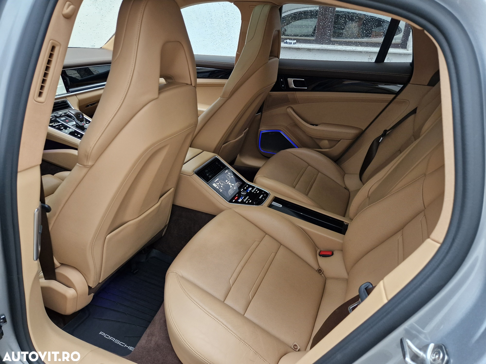 Porsche Panamera - 16