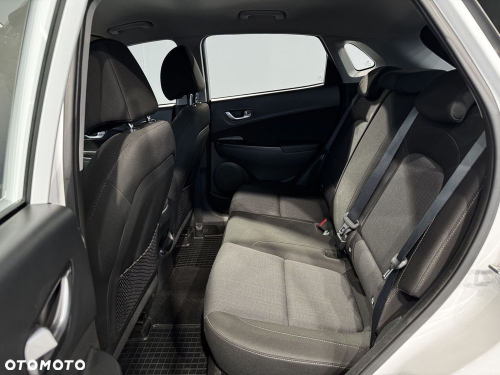Hyundai Kona - 12