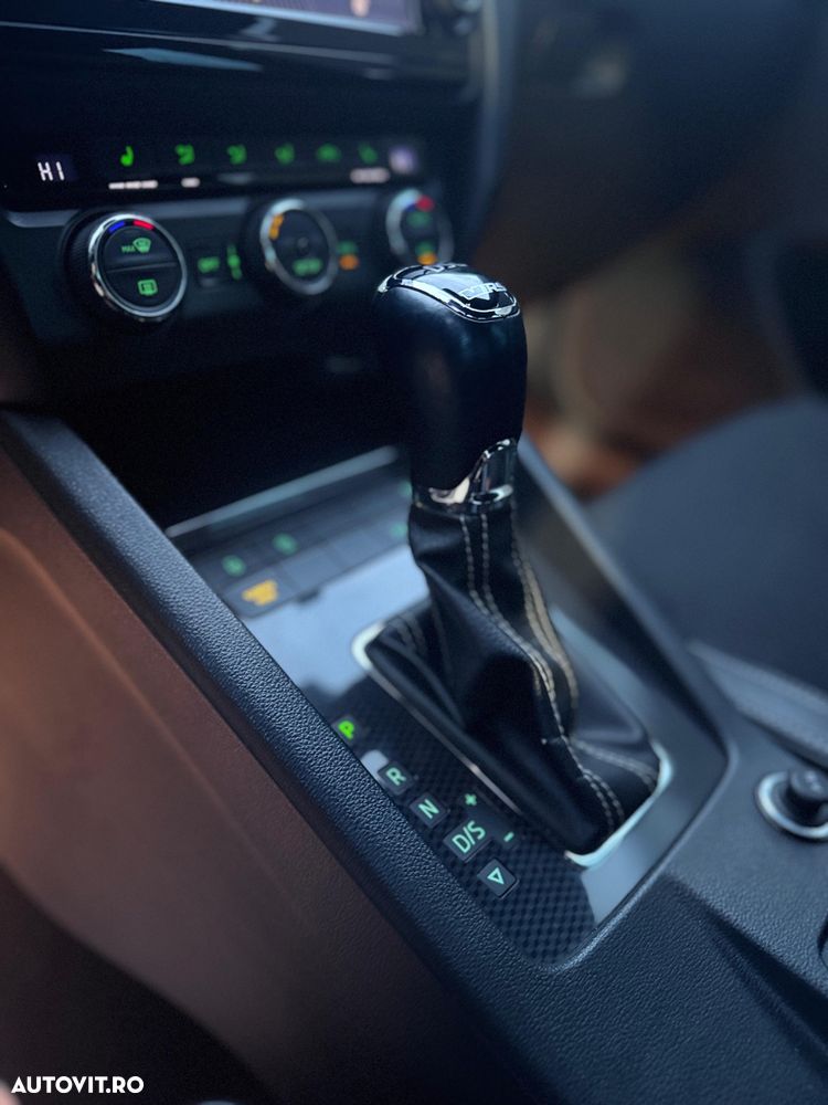 Skoda Octavia 2.0 TDI (Green tec) DSG RS - 15