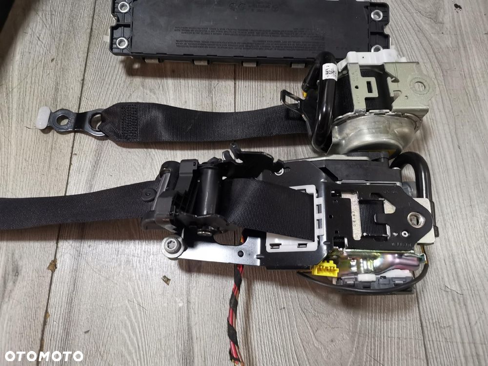 MERCEDES W205 300C CABRIO 2018 USA KONSOLA DESKA PASY AIRBAG PODUSZKI - 2