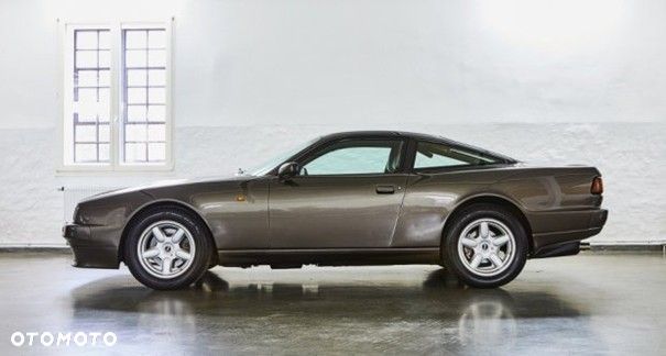 Aston Martin Virage - 3