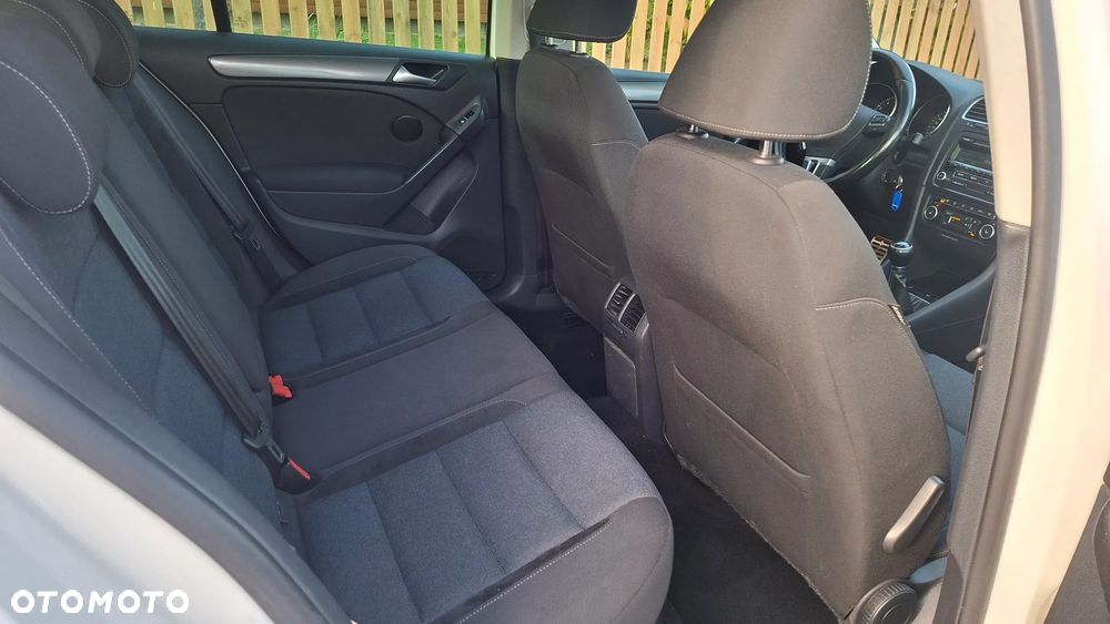 Volkswagen Golf - 21