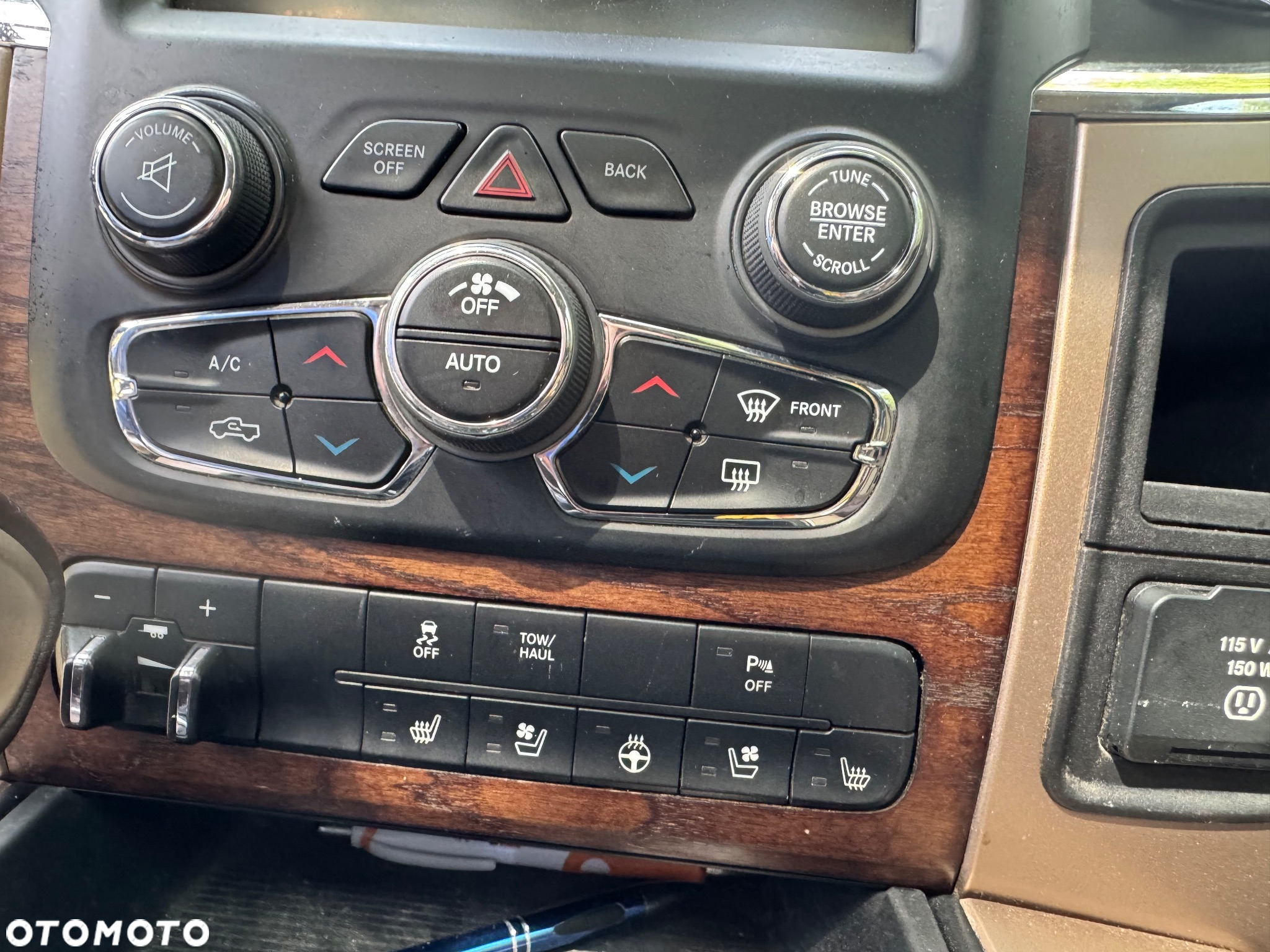 Dodge RAM 1500 5.7 4x4 - 21