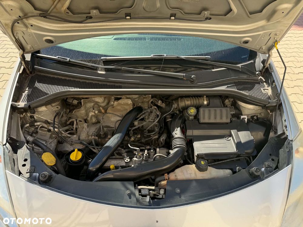 Renault Clio - 11