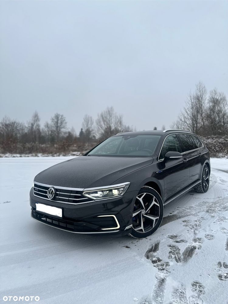 Volkswagen Passat 1.4 TSI DSG BlueMotion Technology Exclusive - 1