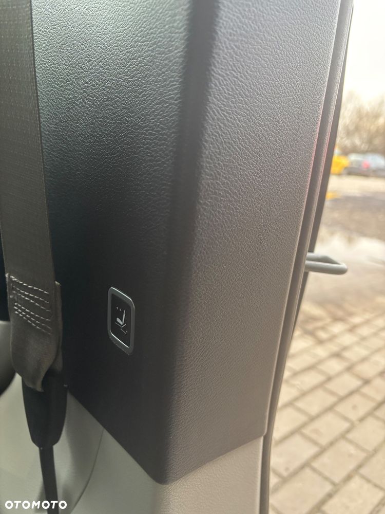 Chrysler Pacifica - 27