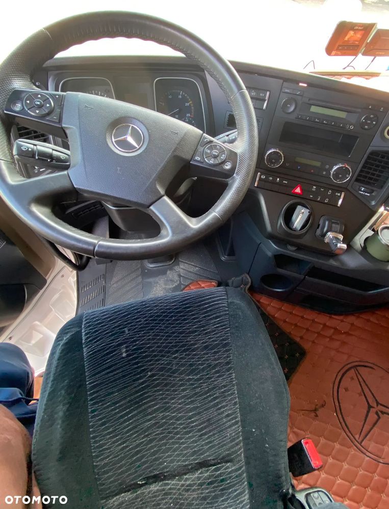 Mercedes-Benz 1845 - 7
