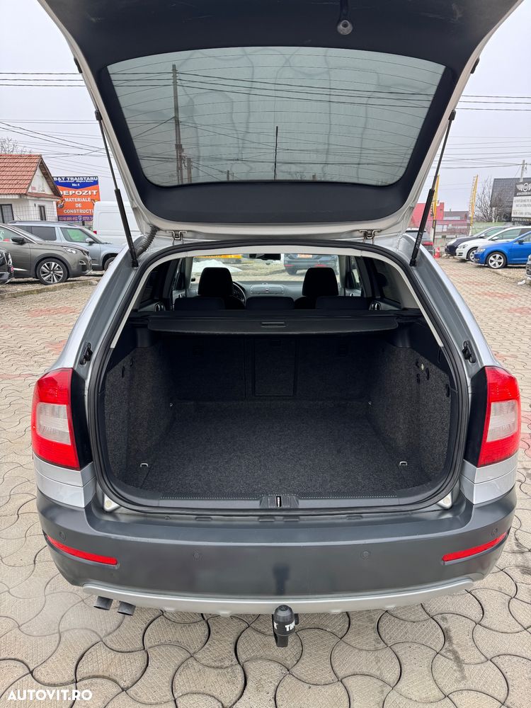 Skoda Octavia 2.0 TDI DPF Scout 4x4 - 17