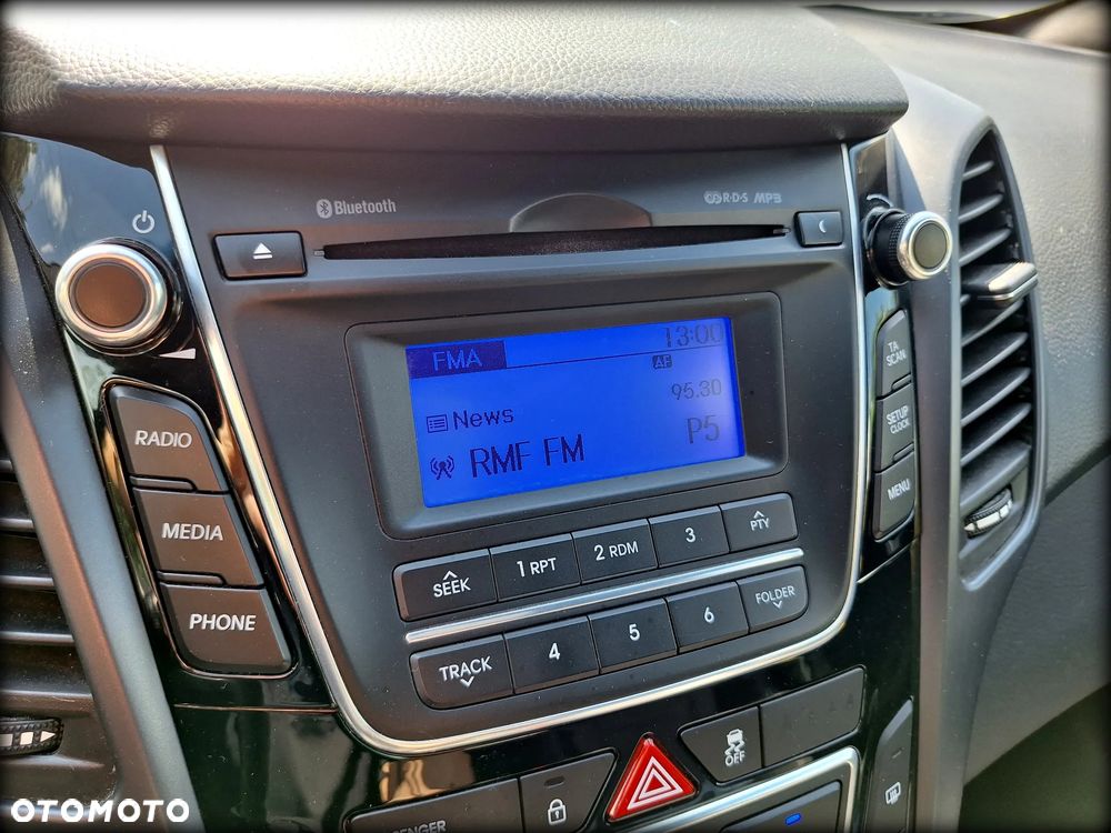 Hyundai i30 1.6 GDI BlueDrive Premium DCT - 24