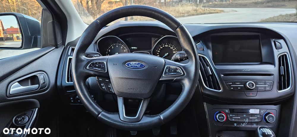 Ford Focus 1.0 EcoBoost Hybrid TITANIUM STYLE - 23