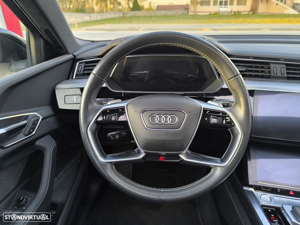 Audi e-tron 50 quattro S line - 35