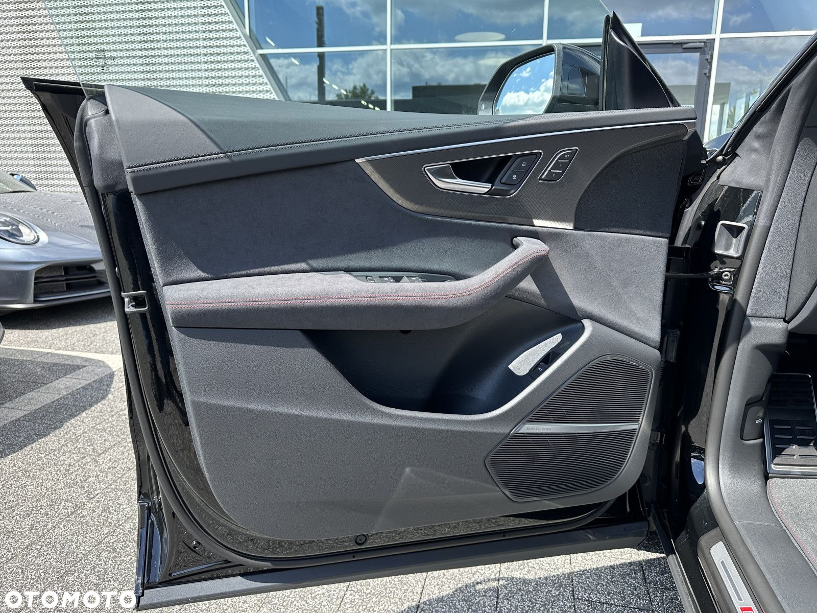 Audi RS Q8 - 11
