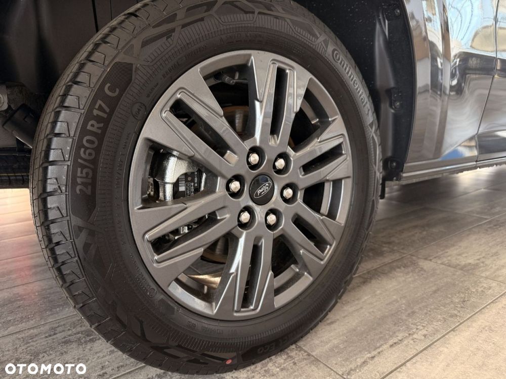 Ford Tourneo Custom - 10