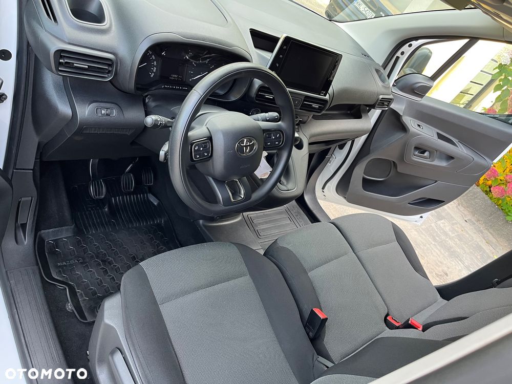 Toyota Proace City - 23