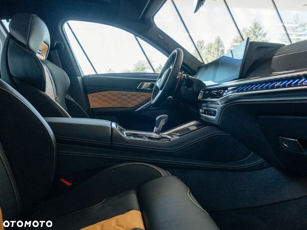 BMW X6M - 10