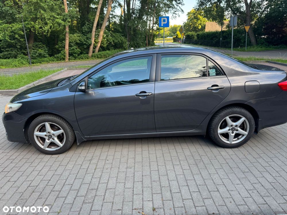 Toyota Corolla - 1